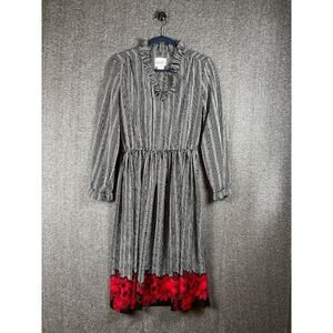 Vintage Lynn Davis Cottage Core Black/White with hem Floral Accents Dress Sz 12